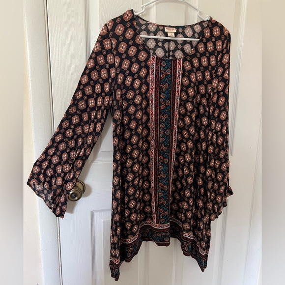 Lightweight Linen Boho / Aztec Long-Sleeve Short Dress - Picture 1 of 7